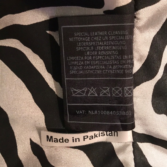 Blue Duck leather jacket. - Picture 6 of 7